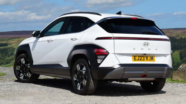 Hyundai Kona Hybrid Review Pictures Carbuyer